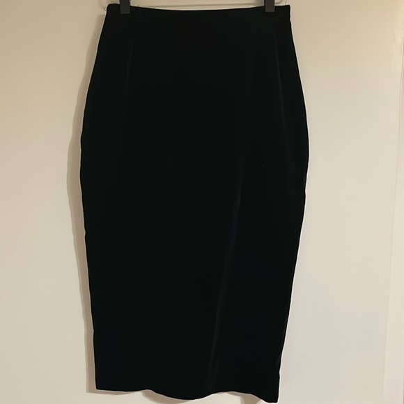 Vivienne Westwood Dresses & Skirts - Vintage Black Vivianne Westwood velvet pencil skirt.